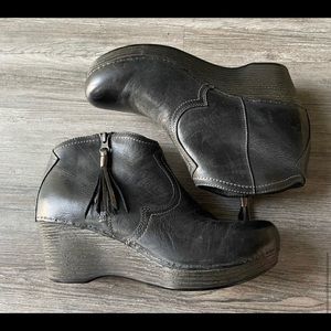 DANSKO VERONICA WEDGE BLACK LEATHER FRINGE ANKLE BOOTIE WESTERN DISTRESSED